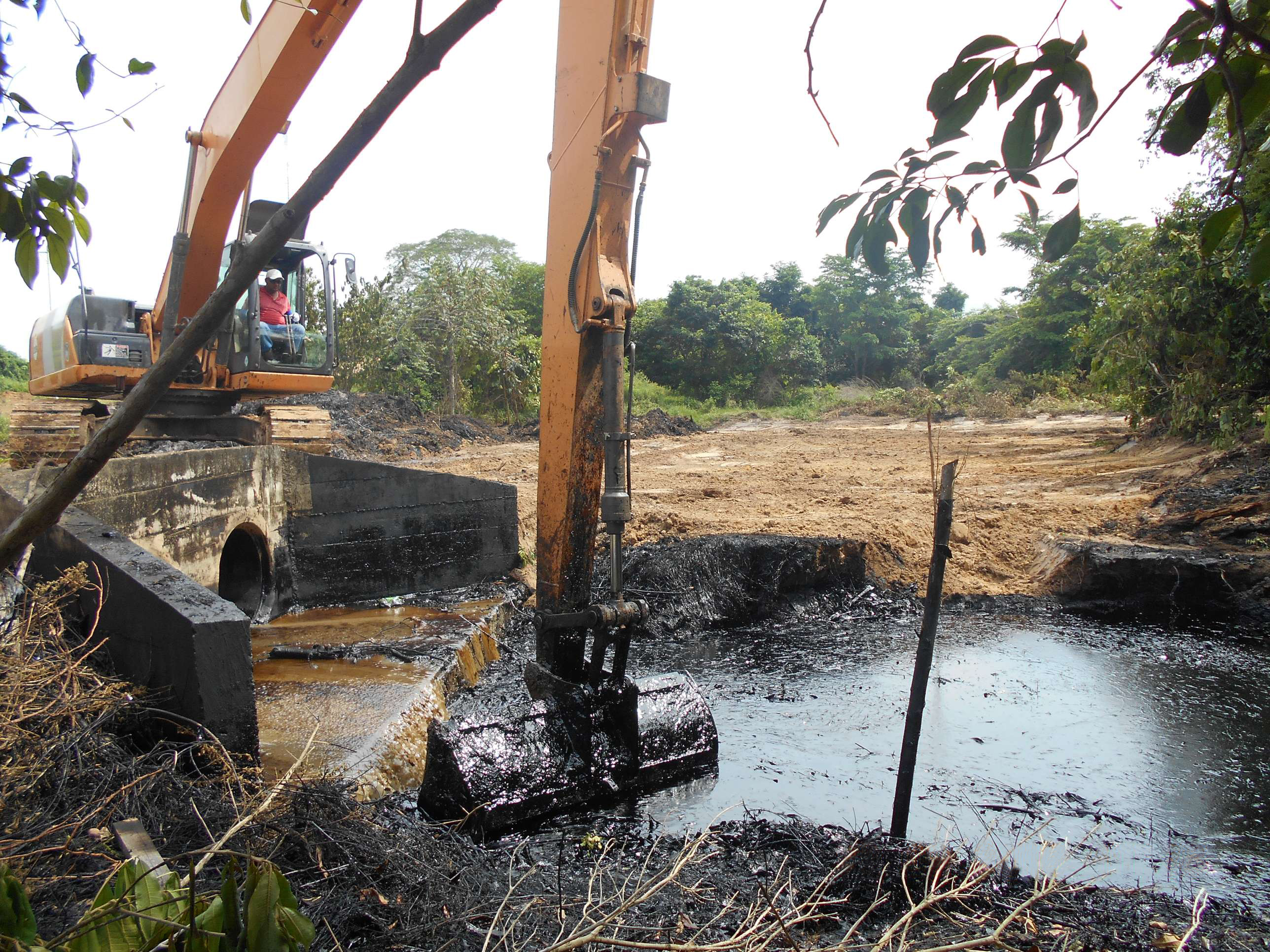 Saneamiento,  restauración  y disposición final de  desechos peligrosos en las áreas afectadas por derrames de hidrocarburos